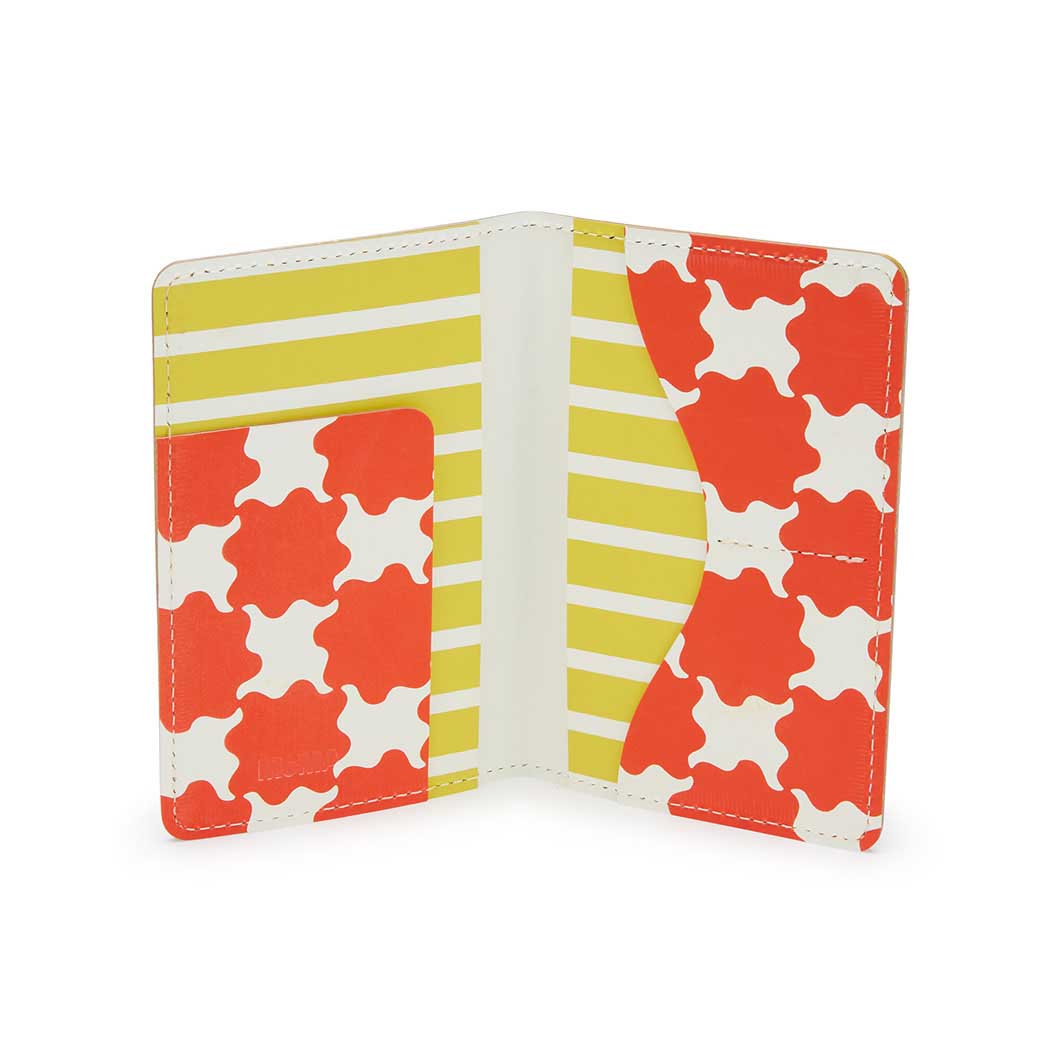 Dusen Dusen Recycled Leather Passport Case Arc