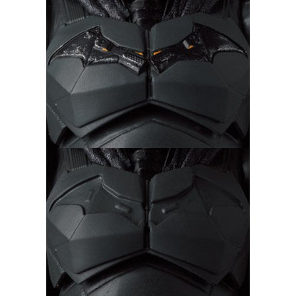 MEDICOM TOY MAFEX Batman Action Figure