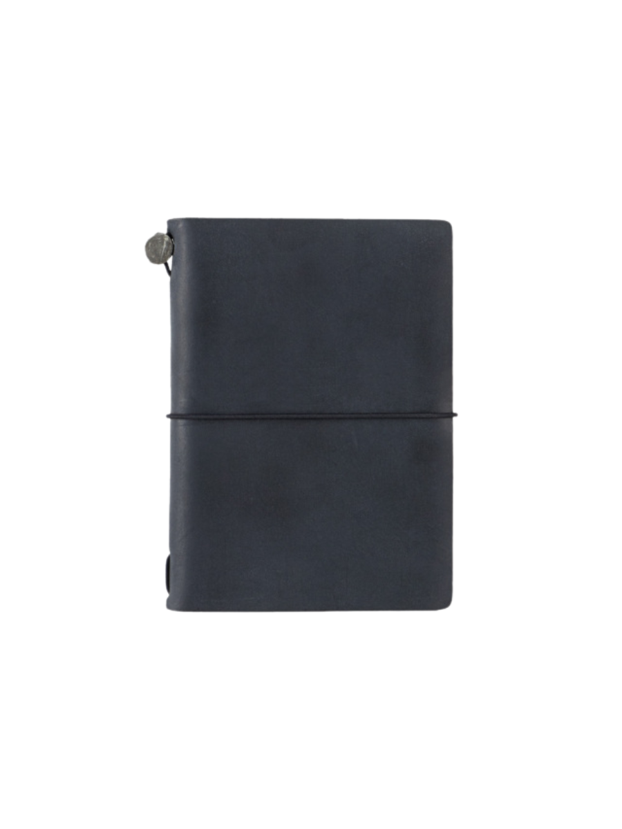 Traveler’s Notebook Passport Size Black Leather Starter Kit