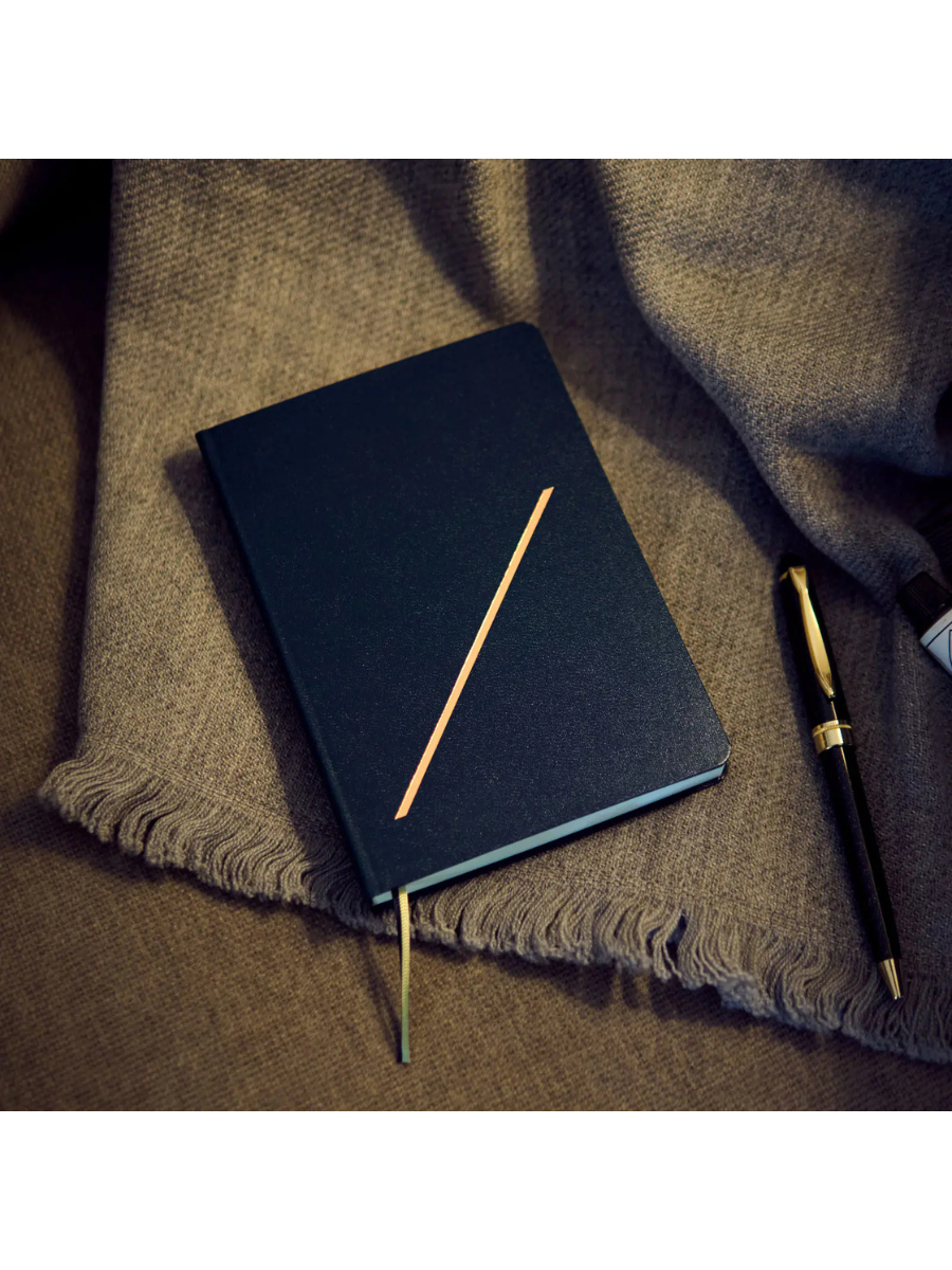 Hobonichi HON A6 2027 Slash Navy Planner