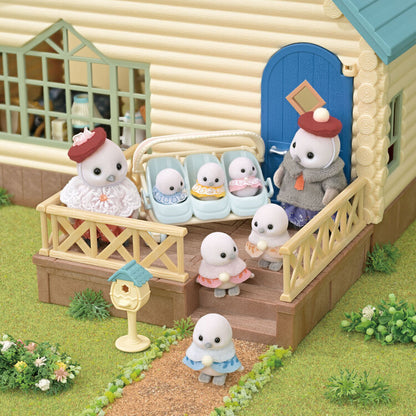 Sylvanian Families Long-Tailed Tit Cozy Log Cottage Set