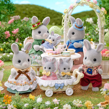 Sylvanian Families Cotton Rabbit Family celebration Figure Set