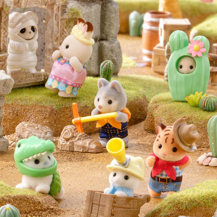 Sylvanian Families Baby Adventure Series Blind Box Figure (16 packs)