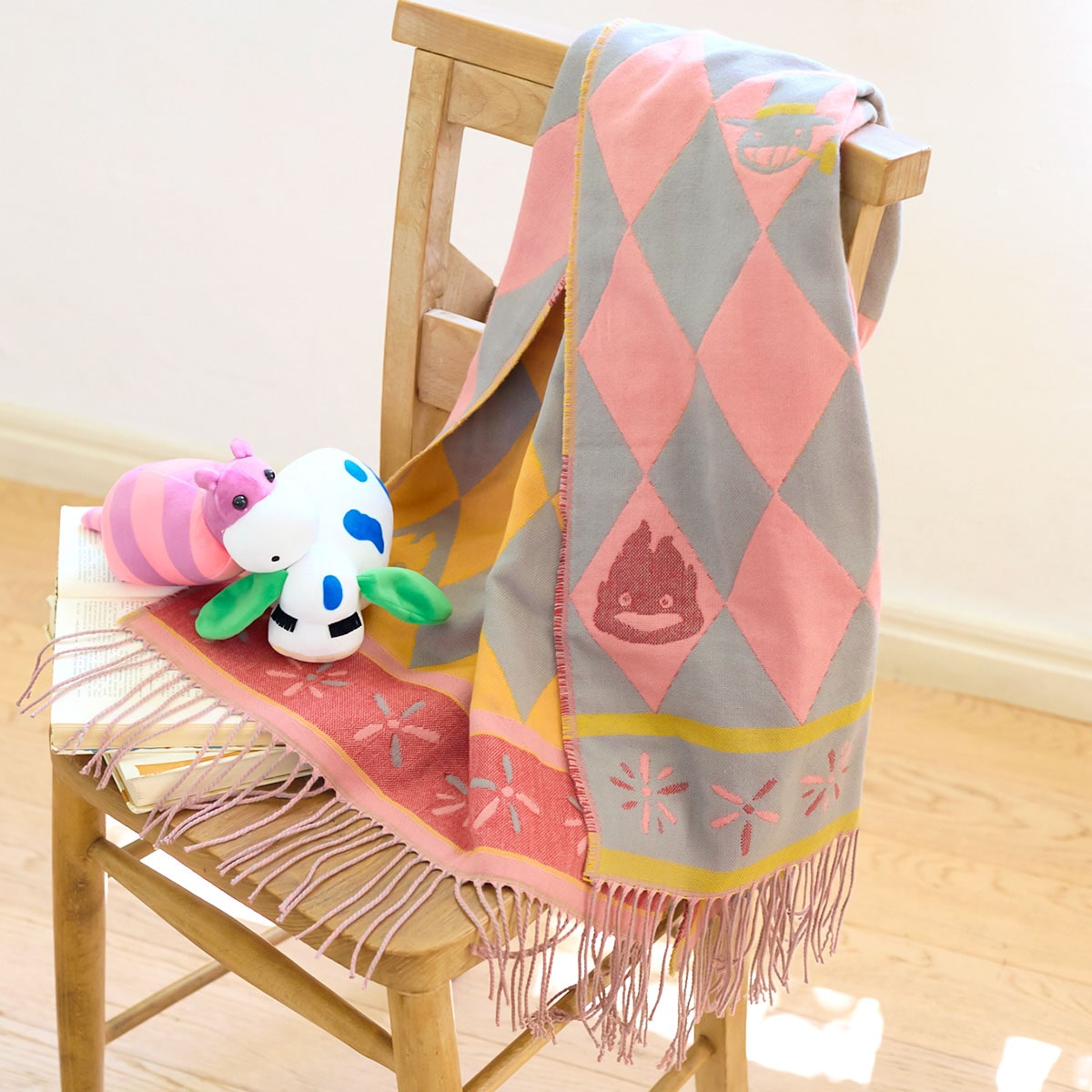 Howl’s Moving Castle Buttoned Jacquard Stole Howl’s Cape Design