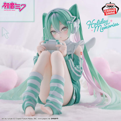 Hatsune Miku Holiday Memories Game Figure