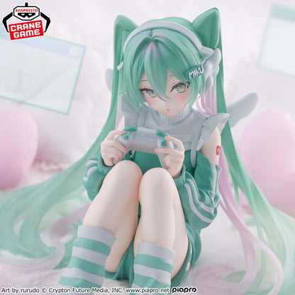 Hatsune Miku Holiday Memories Game Figure
