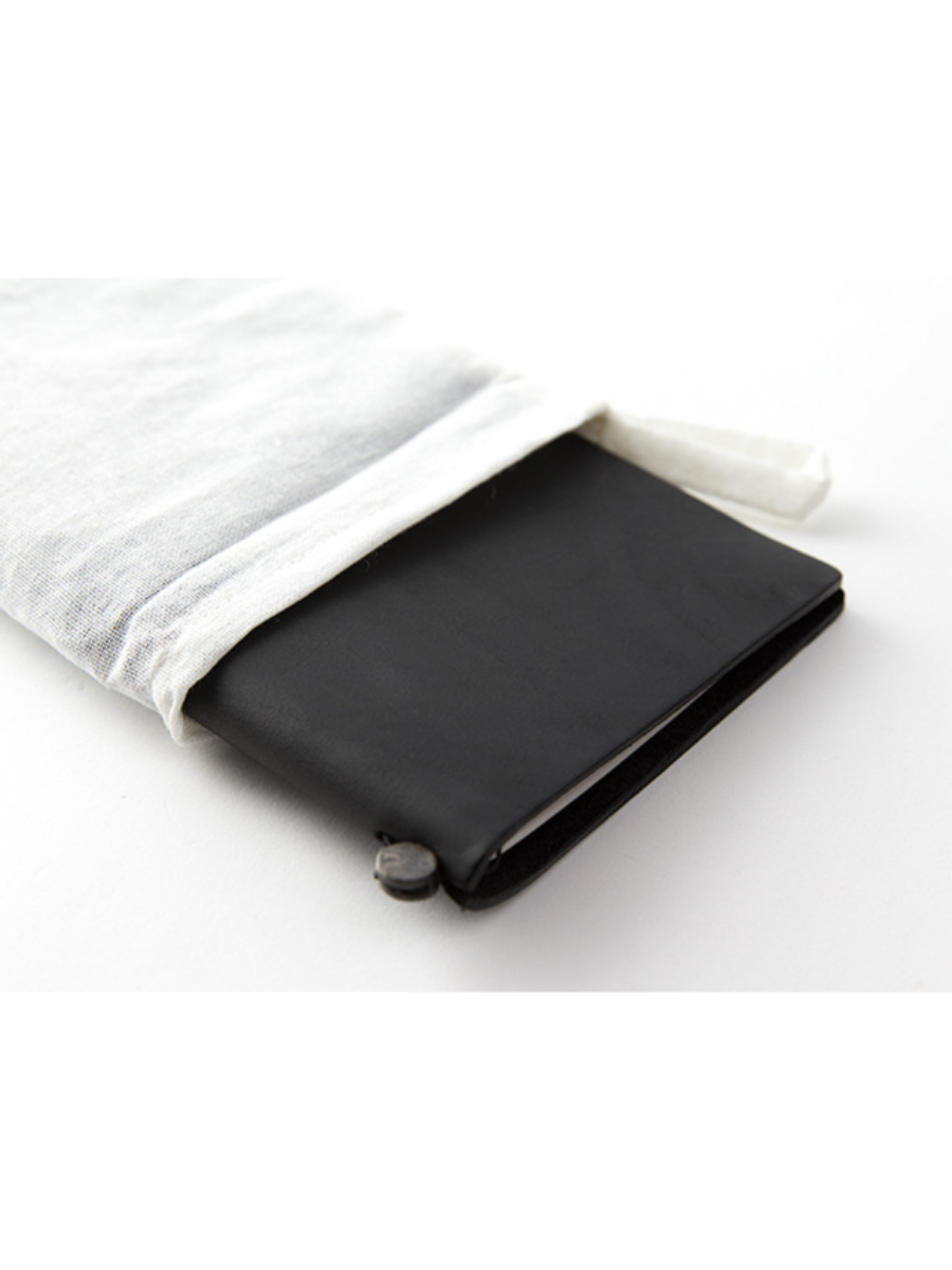 Traveler’s Notebook Regular Size Starter Kit Black
