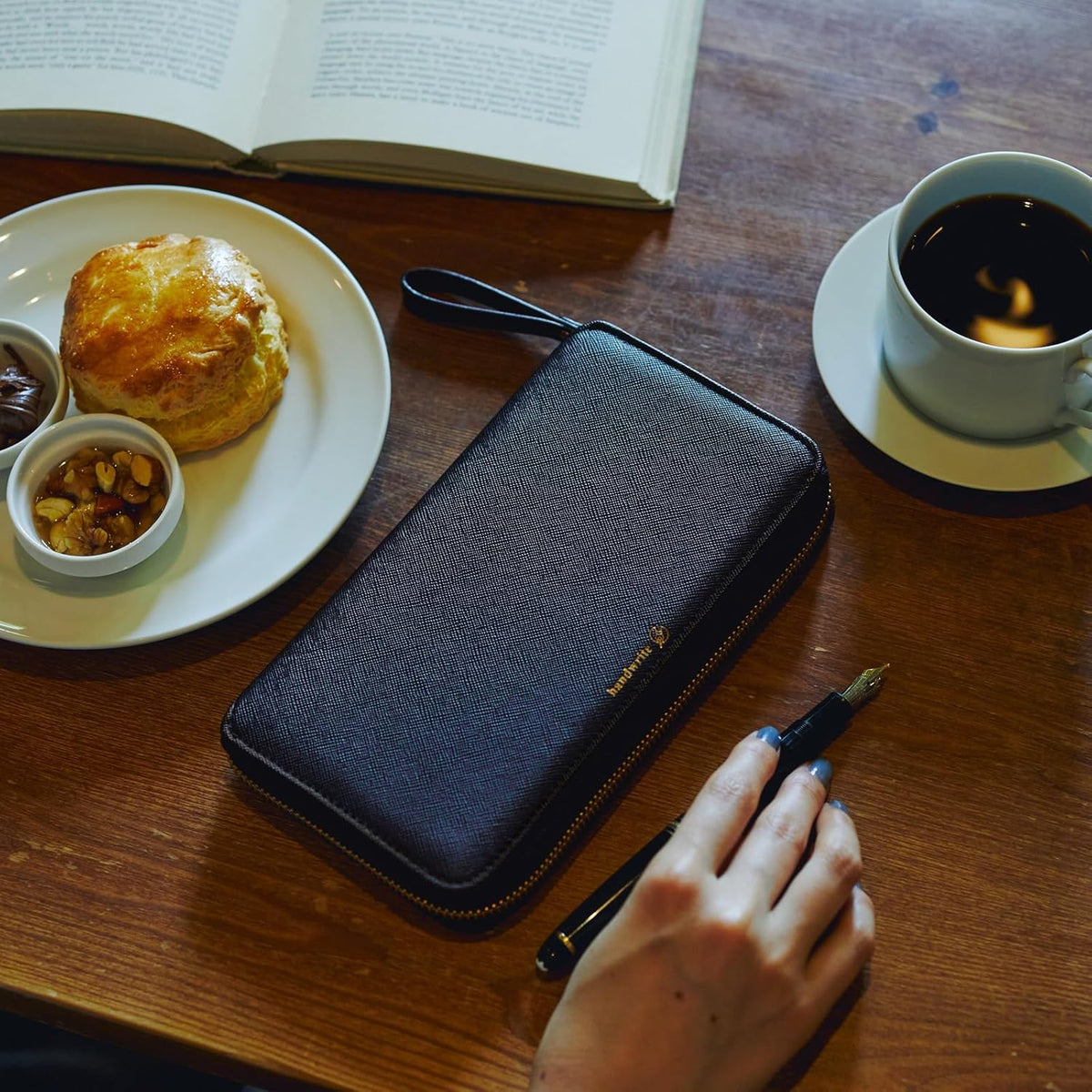 Hobonichi Techo Weeks Cover Notte Zip PU Leather Planner Cover Black Embossed