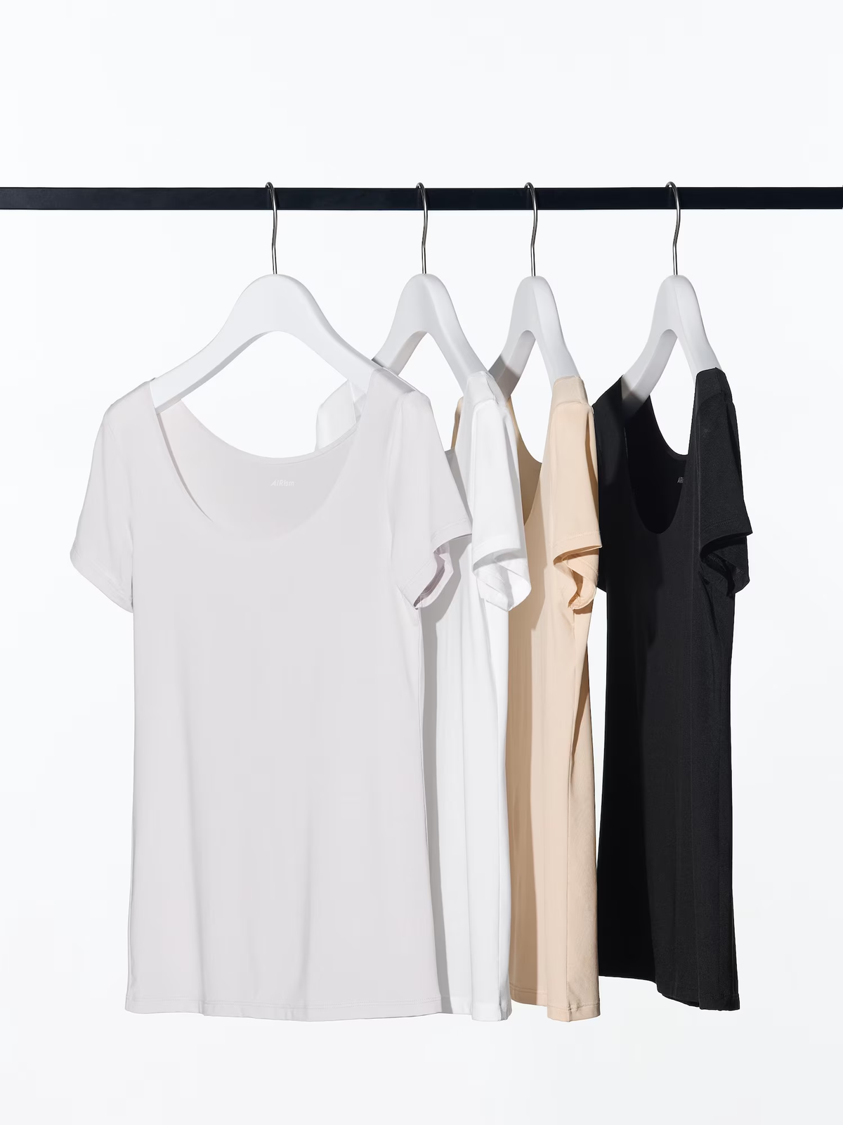 UNIQLO 482153 AIRism U-Neck T-shirt