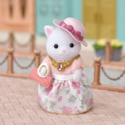 Sylvanian Families Town Series Fashion Play Set Persian Cat