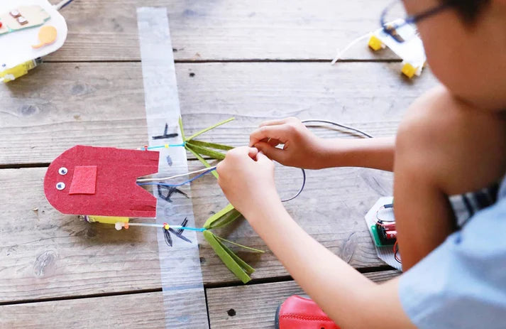 Yukai Engineering Creature Robot Kit DIY