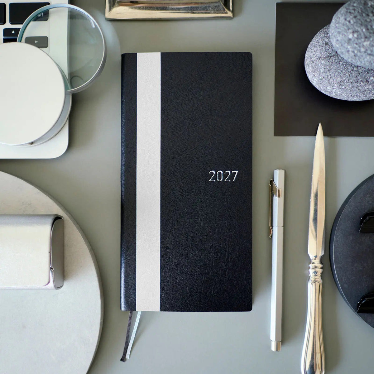 Hobonichi Techo Weeks 2027 White Line Black Planner