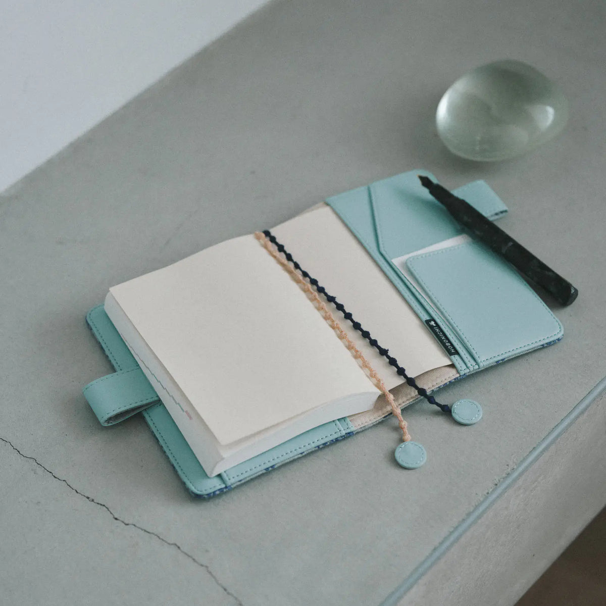 Hobonichi Techo 2027 Minä Perhonen Felice Blue A6 Planner Cover