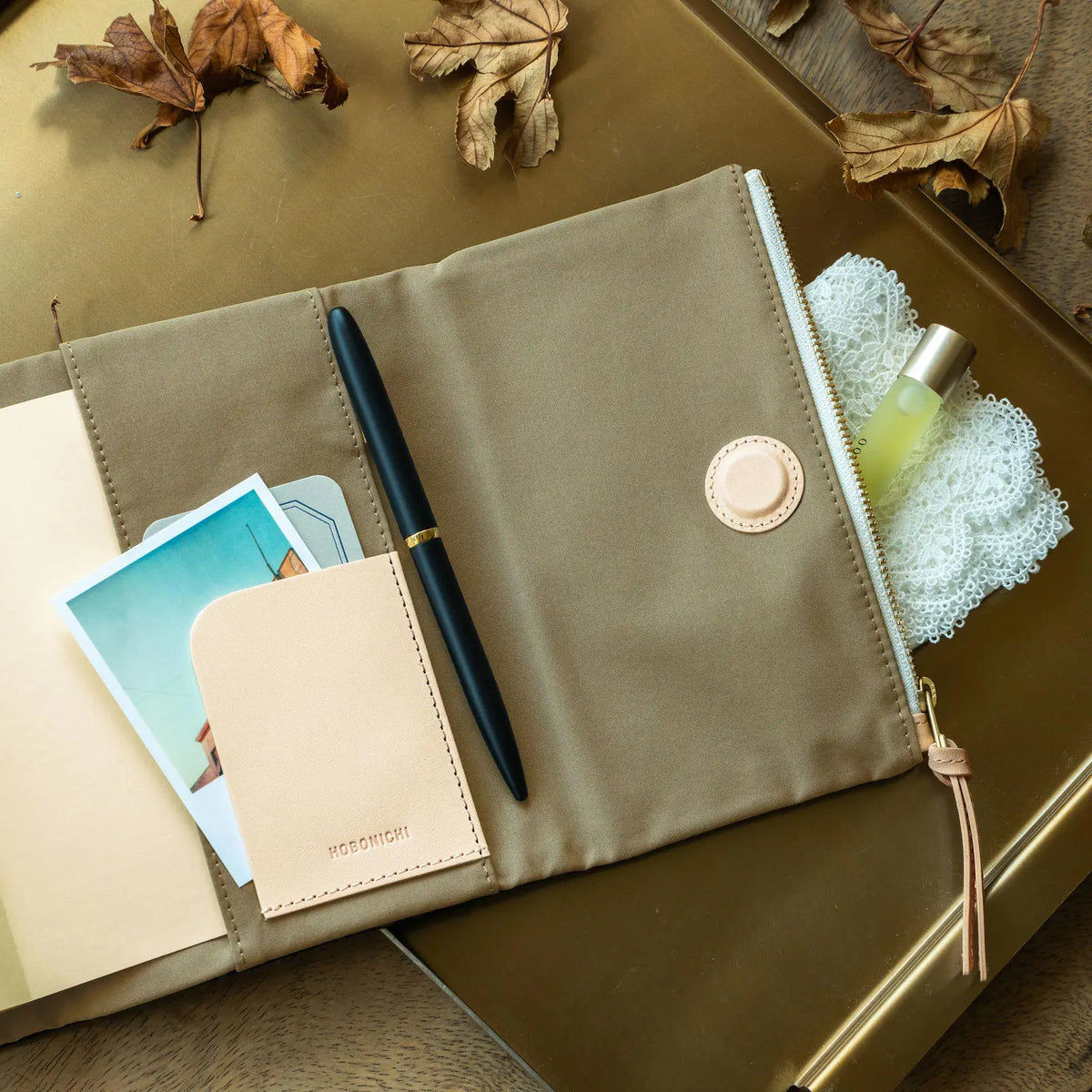 Hobonichi Techo 2027 Tragen Bitter Check A6 Planner Cover with Storage Pockets