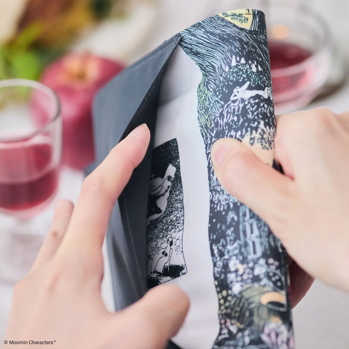 Hobonichi Techo 2027 Moomin Series "A Big Party Night" A6