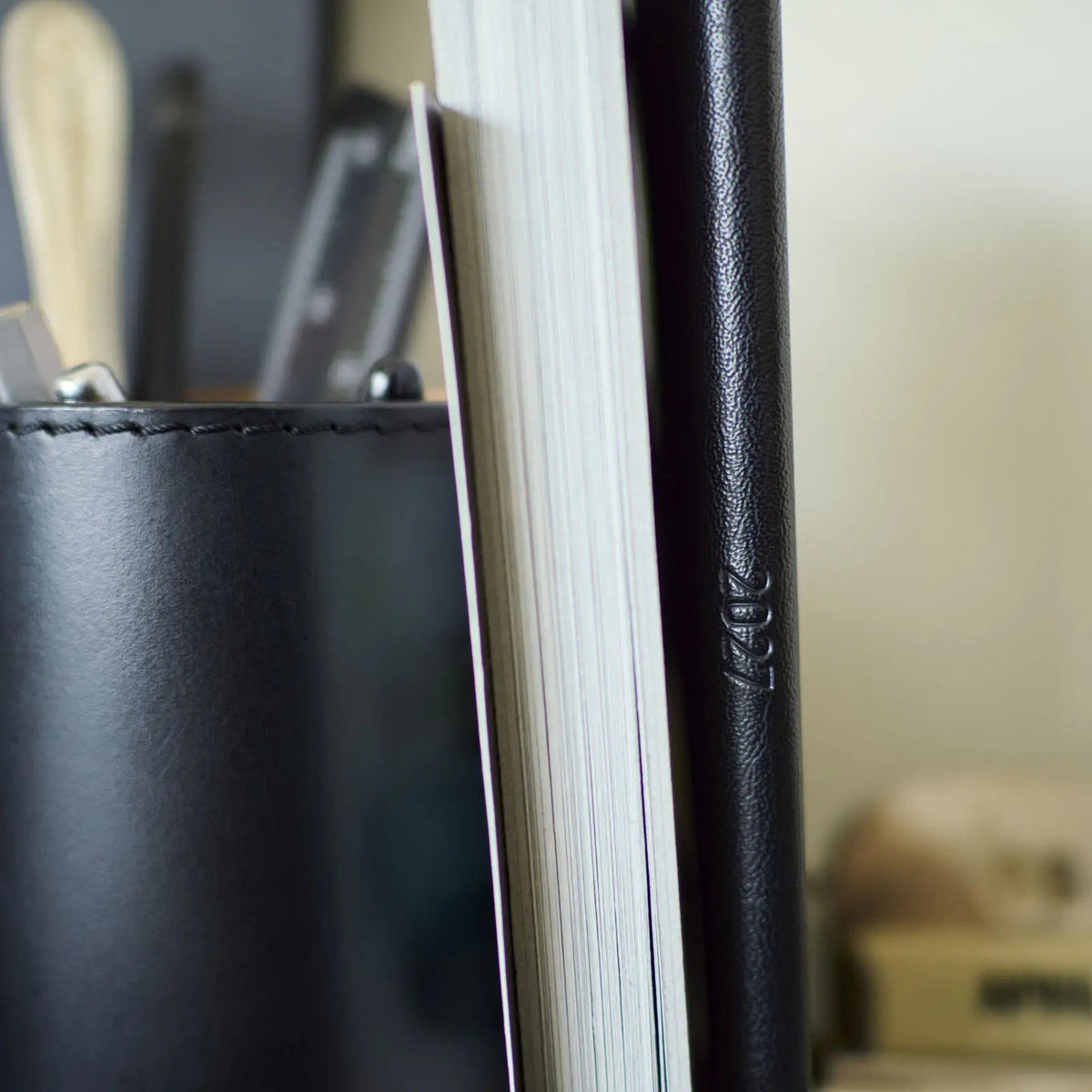 Hobonichi Techo Weeks 2027 White Line Black Planner