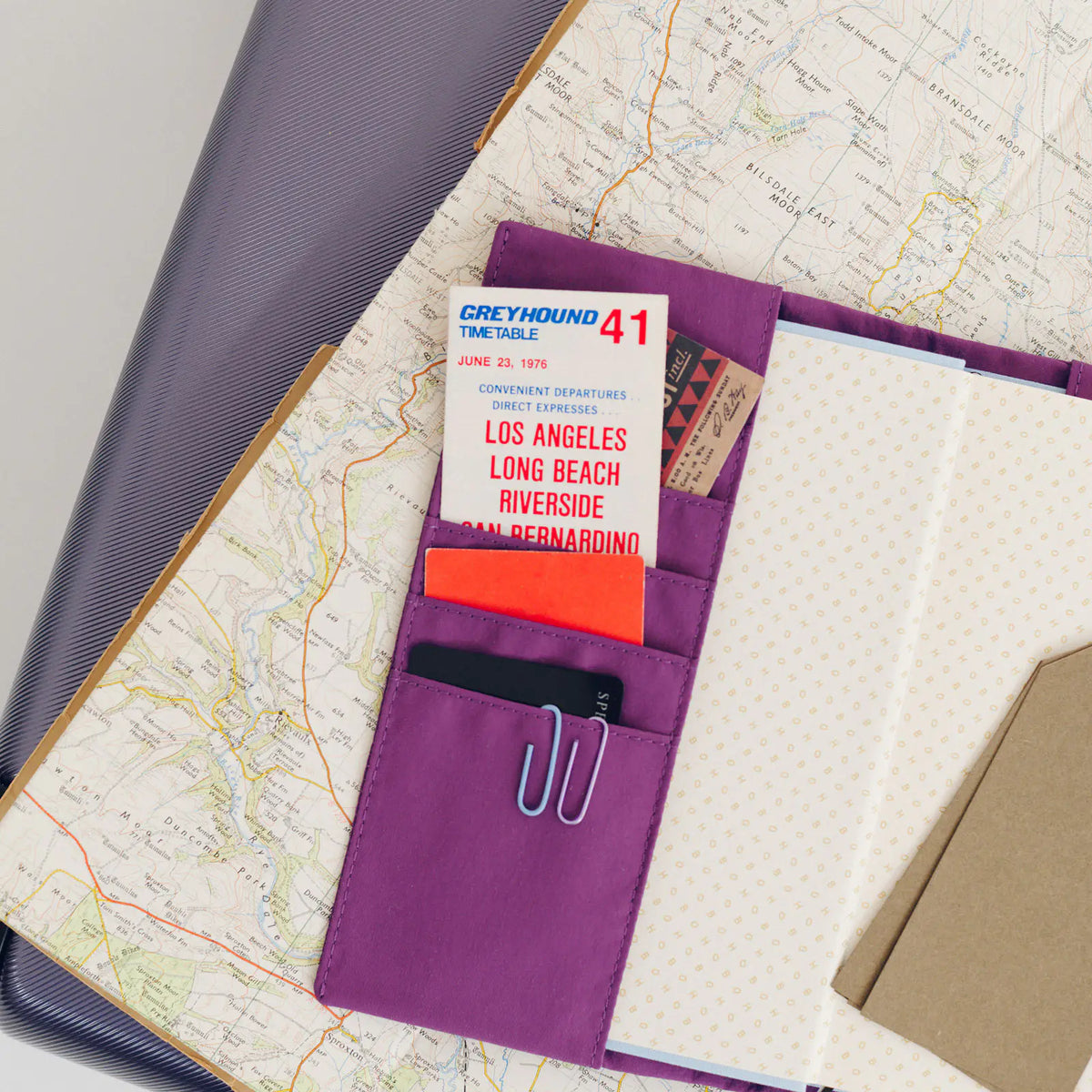 Hobonichi Techo 2027 Tragen Purple Weeks Cover