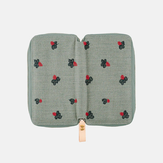 Hobonichi Techo 2027 minä perhonen light berry Green Weeks Cover