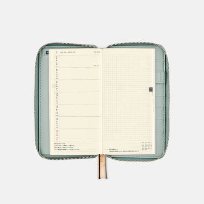 Hobonichi Techo 2027 minä perhonen light berry Green Weeks Cover