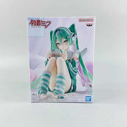 Hatsune Miku Holiday Memories Game Figure